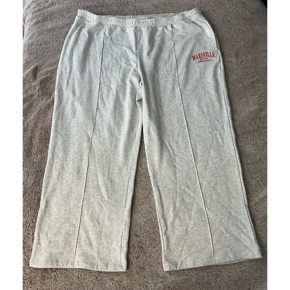 ASOS DESIGN Curve straight leg jogger with Marseille embroidered graphic 2XL - Picture 4 of 16